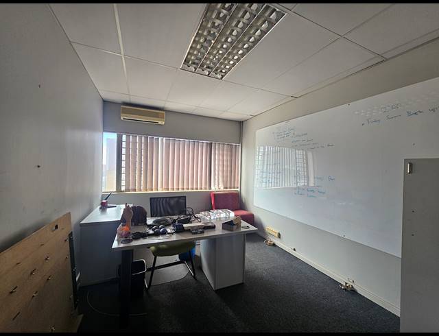 9,058M² WAREHOUSE TO LET IN TUNNEY